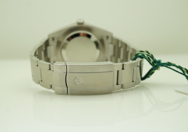 BRAND NEW Rolex 124300 OYSTER PERPETUAL GREEN DIAL 41MM 2022 COMPLETE SET - Image 7