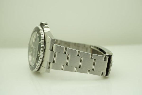 Rolex 116610LN SUBMARINER CERAMIC DATE 40MM 2016 BOXES PAPERS - Image 5