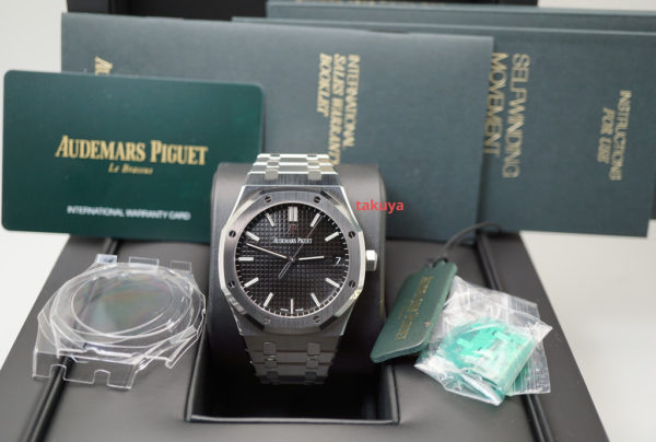 BRAND NEW Audemars PIGUET ROYAL OAK 15500ST BLACK DIAL 41MM 2021 COMPLETE SET - Image 2