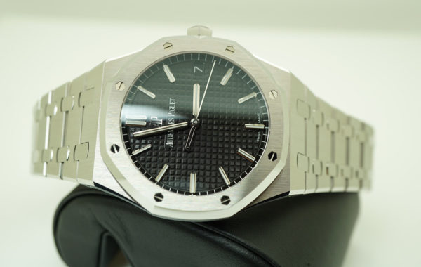 BRAND NEW Audemars PIGUET ROYAL OAK 15500ST BLACK DIAL 41MM 2021 COMPLETE SET - Image 11