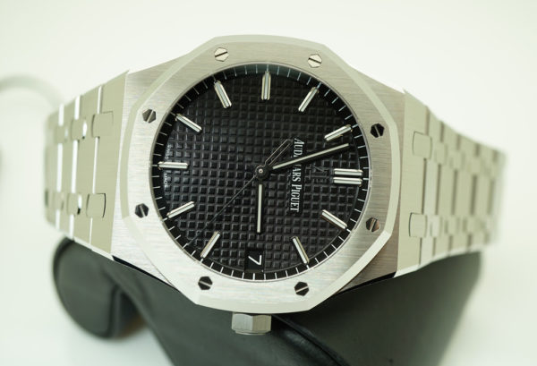 BRAND NEW Audemars PIGUET ROYAL OAK 15500ST BLACK DIAL 41MM 2021 COMPLETE SET - Image 10