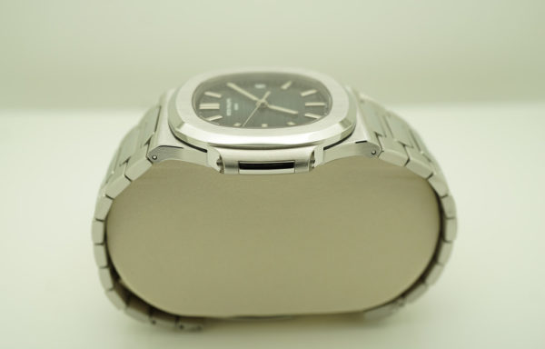 Patek PHILIPPE 5711/1A NAUTILUS STEEL BLUE DIAL 40MM 2016 COMPLETE SET - Image 4