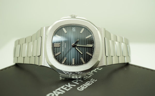 Patek PHILIPPE 5711/1A NAUTILUS STEEL BLUE DIAL 40MM 2016 COMPLETE SET - Image 11