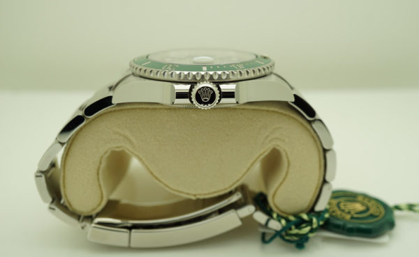 NEW Rolex 116610LV SUBMARINER HULK GREEN DIAL BEZEL 2020 WARRANTY FULL SET - Image 3
