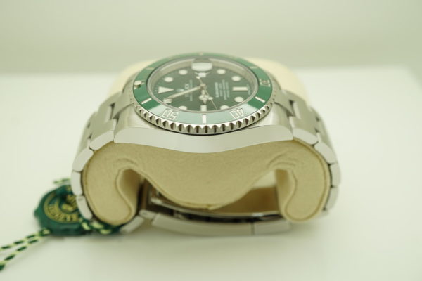 NEW Rolex 116610LV SUBMARINER HULK GREEN DIAL BEZEL 2020 WARRANTY FULL SET - Image 4