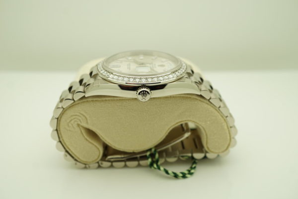 BRAND NEW Rolex 228349RBR DAY DATE 40 18K WHITE GOLD DIAMOND BEZEL BAGUETTE DIAL 2022 FULL SET - Image 3