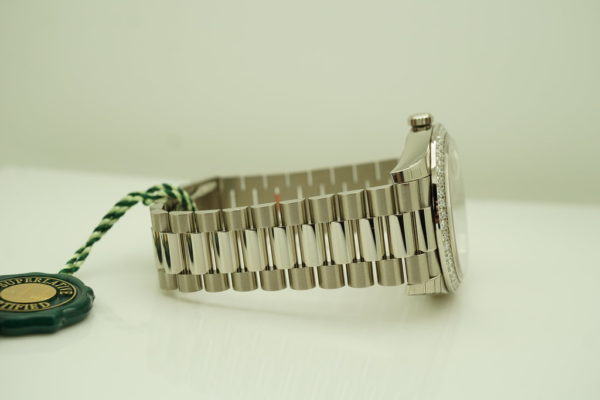 BRAND NEW Rolex 228349RBR DAY DATE 40 18K WHITE GOLD DIAMOND BEZEL BAGUETTE DIAL 2022 FULL SET - Image 6