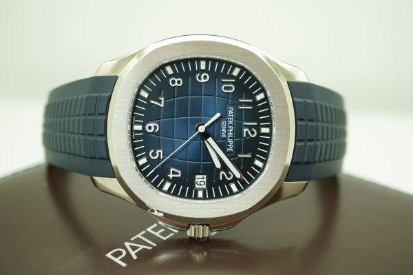 Patek PHILIPPE 5168G AQUANAUT WHITE GOLD BLUE DIAL 42MM 2021 COMPLETE SET - Image 8