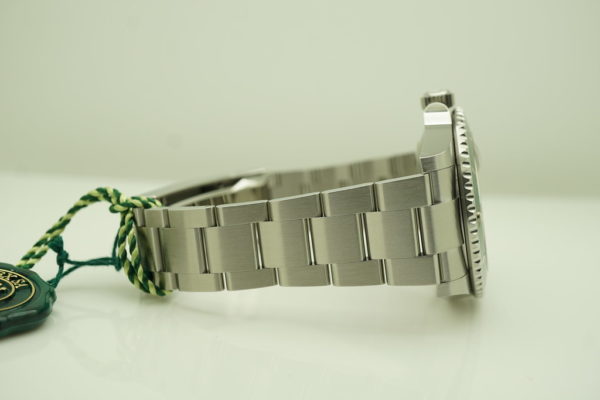 BRAND NEW Rolex 126610LV SUBMARINER GREEN BLACK DIAL STARBUCKS 41MM 2022 FULL SET - Image 6