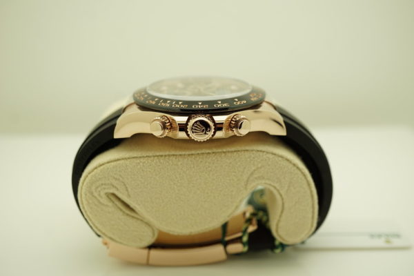BRAND NEW Rolex 116515LN DAYTONA ROSE GOLD BLACK DIAMOND DIAL 2022 FULL SET - Image 3
