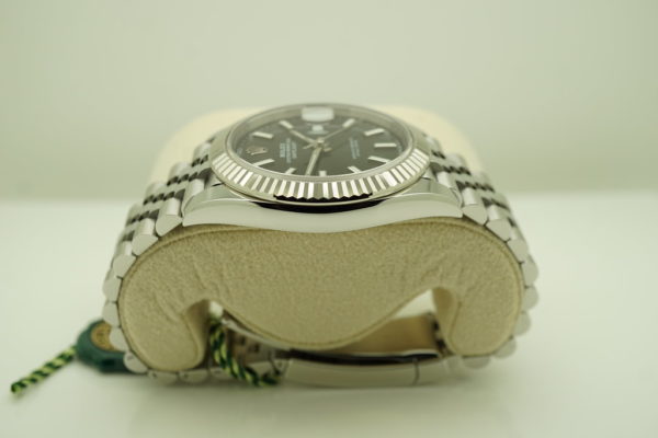BRAND NEW Rolex 126334 DATEJUST 41 FLUTED BEZEL BLACK STICK DIAL JUBILEE BAND 2022 FULL SET - Image 3