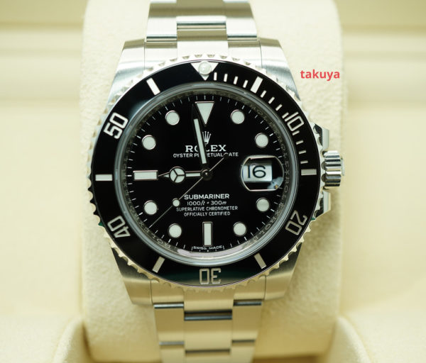 Rolex 116610LN SUBMARINER CERAMIC DATE 40MM 2019 WARRANTY COMPLETE SET