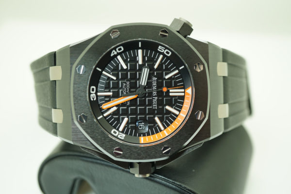 Audemars PIGUET ROYAL OAK OFFSHORE DIVER CERAMIC 15707CE 42MM FULL SET - Image 9