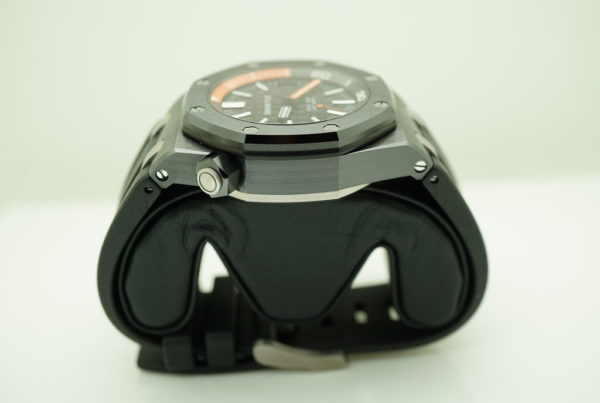 Audemars PIGUET ROYAL OAK OFFSHORE DIVER CERAMIC 15707CE 42MM FULL SET - Image 4