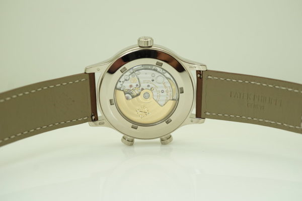 Patek PHILIPPE 5524G CALATRAVA PILOT TRAVEL TIME WHITE GOLD 2021 COMPLETE SET - Image 7
