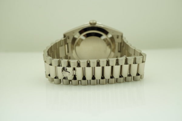 Rolex 228239 DAY DATE WHITE GOLD OLIVE GREEN ROMAN DIAL 2021 WARRANTY FULL SET - Image 7