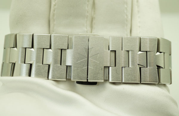 Vacheron CONSTANTIN OVERSEAS DUAL TIME 7900V SILVER DIAL 41MM 2019 FULL SET - Image 7