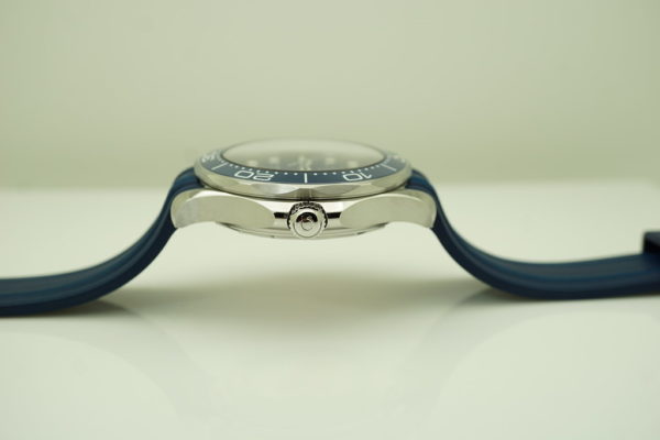 BRAND NEW Omega SEAMASTER DIVER 300M BLUE WAVE DIAL 2022 COMPLETE SET - Image 3
