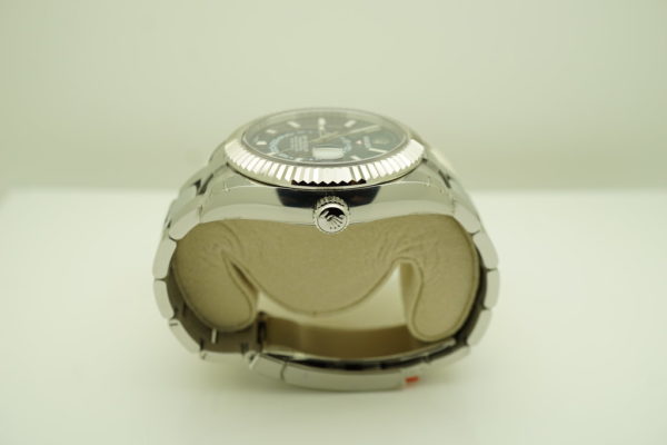 LIKE NEW Rolex 326934 SKY-DWELLER BLUE DIAL OYSTER BRACELET 2020 COMPLETE SET - Image 3