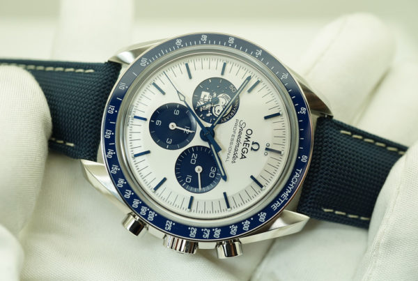BRAND NEW Omega SPEEDMASTER SILVER SNOOPY AWARD 50TH ANNIVERSARY 2021 FULL SET - Image 9