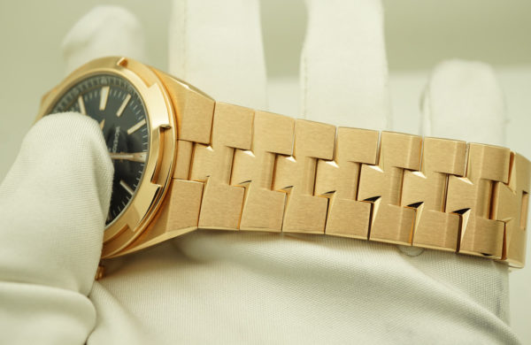 Vacheron CONSTANTIN OVERSEAS 4500V 18K ROSE GOLD BLUE DIAL 41MM 2021 FULL SET - Image 6