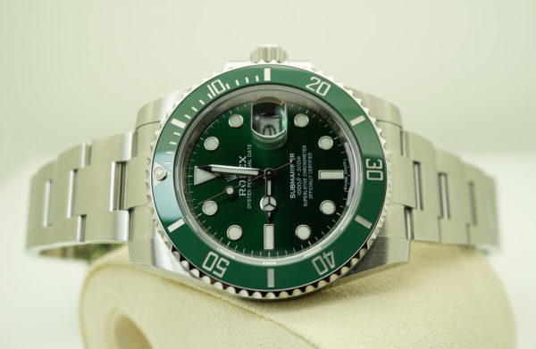 NEW Rolex 116610LV SUBMARINER HULK GREEN DIAL BEZEL 2020 WARRANTY FULL SET - Image 10