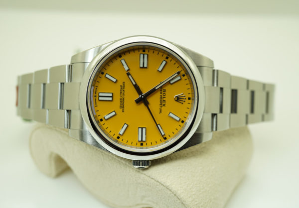 BRAND NEW Rolex 124300 OYSTER PERPETUAL YELLOW DIAL 41MM 2022 STICKERS FULL SET - Image 9