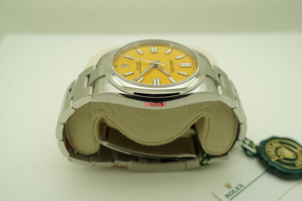 BRAND NEW Rolex 124300 OYSTER PERPETUAL YELLOW DIAL 41MM 2022 STICKERS FULL SET - Image 4