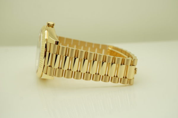 Rolex 228238 DAY DATE 40 YELLOW GOLD CHAMPAGNE BAGUETTE DIAMOND DIAL 2022 FULL SET - Image 5