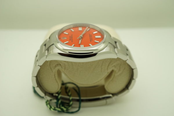 BRAND NEW Rolex 126000 OYSTER PERPETUAL CORAL RED DIAL 36MM 2022 COMPLETE SET - Image 4