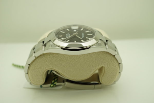 BRAND NEW Rolex 126300 DATEJUST 41 BRIGHT BLACK DIAL OYSTER BAND 2022 COMPLETE SET - Image 4