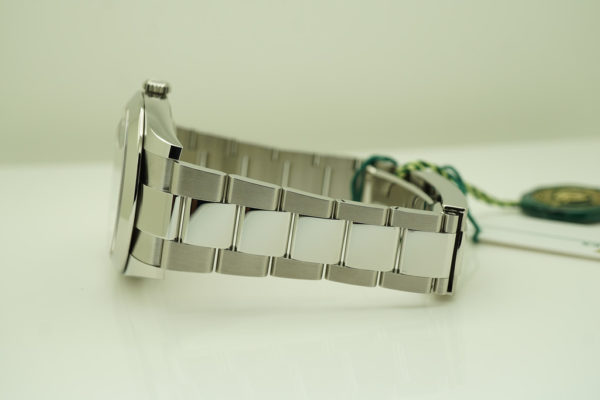 BRAND NEW Rolex 126300 DATEJUST 41 BRIGHT BLACK DIAL OYSTER BAND 2022 COMPLETE SET - Image 5