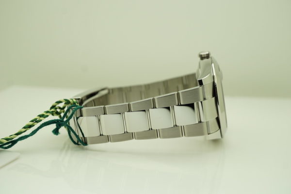 BRAND NEW Rolex 126300 DATEJUST 41 BRIGHT BLACK DIAL OYSTER BAND 2022 COMPLETE SET - Image 6