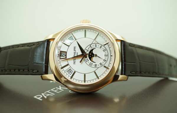 MINT Patek PHILIPPE 5205R ANNUAL CALENDAR 18K ROSE GOLD WHITE OPALINE DIAL 2021 FULL SET - Image 9