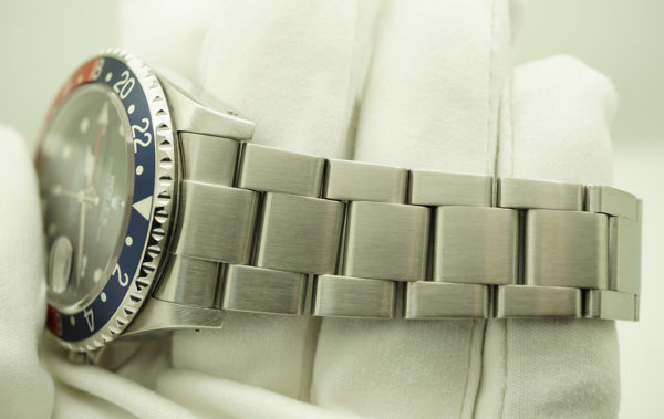 Rolex 16710 GMT MASTER II RED BLUE PEPSI BEZEL Y SERIAL LUG HOLES BOX PAPER - Image 6