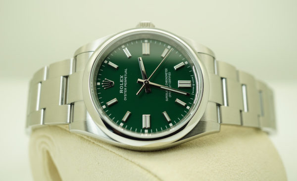 BRAND NEW Rolex 126000 OYSTER PERPETUAL GREEN DIAL 36MM 2022 COMPLETE SET - Image 10