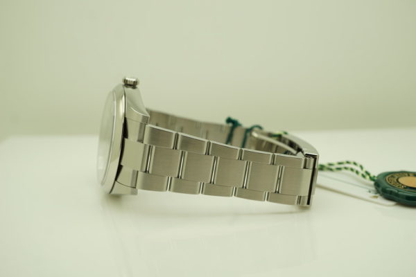 BRAND NEW Rolex 124300 OYSTER PERPETUAL GREEN DIAL 41MM 2022 COMPLETE SET - Image 5
