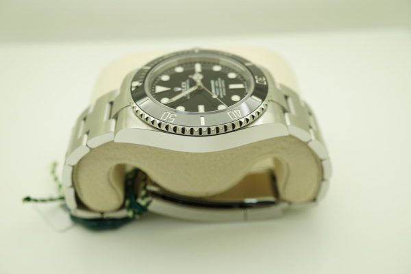 BRAND NEW Rolex 124060 SUBMARINER NO DATE 41MM 2022 COMPLETE SET - Image 4