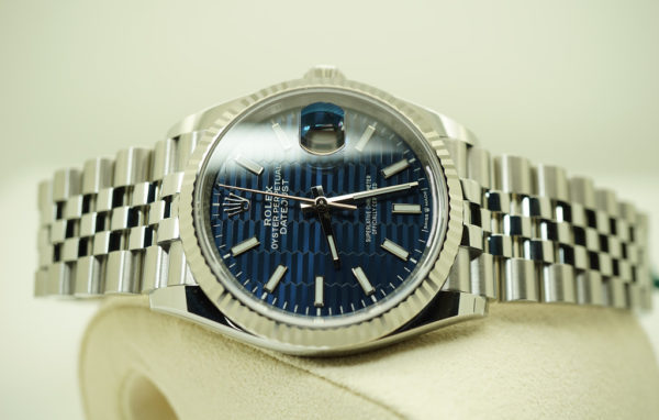 BRAND NEW Rolex 126234 DATEJUST 36 FLUTED BEZEL BLUE MOTIF DIAL JUBILEE BAND 2022 FULL SET - Image 9