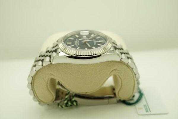 BRAND NEW Rolex 126234 DATEJUST 36 FLUTED BEZEL BLUE MOTIF DIAL JUBILEE BAND 2022 FULL SET - Image 3