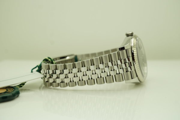 BRAND NEW Rolex 126234 DATEJUST 36 FLUTED BEZEL BLUE MOTIF DIAL JUBILEE BAND 2022 FULL SET - Image 5