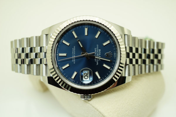 BRAND NEW Rolex 126334 DATEJUST 41 FLUTED BEZEL BLUE STICKS DIAL JUBILEE BAND 2022 FULL SET - Image 9