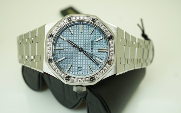 BRAND NEW Audemars PIGUET ROYAL OAK 50TH ANNIVESARY 15551ST ICE BLUE DIAL 37MM 2022 FULL SET - Image 8