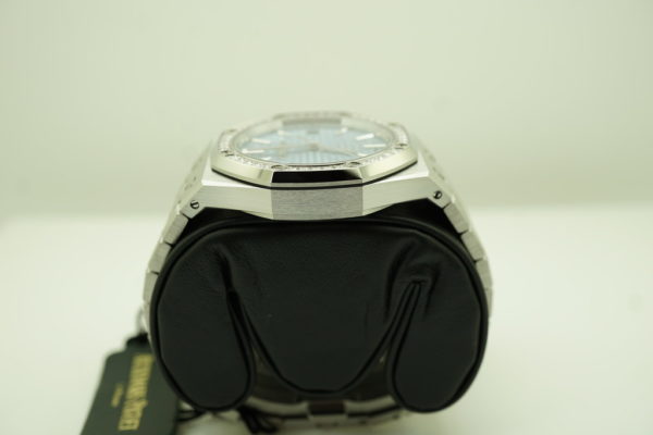 BRAND NEW Audemars PIGUET ROYAL OAK 50TH ANNIVESARY 15551ST ICE BLUE DIAL 37MM 2022 FULL SET - Image 4