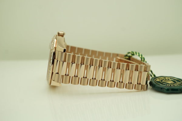BRAND NEW Rolex 228345RBR DAY DATE 40 ROSE GOLD DIAMOND BEZEL PAVE DIAMONDS DIAL 2022 FULL SET - Image 5