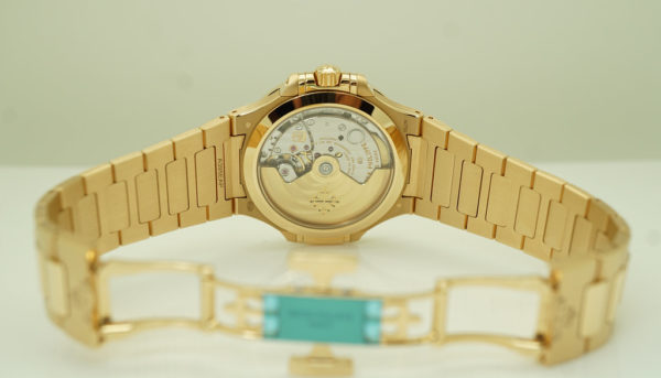 MINT Patek PHILIPPE 7118/1R NAUTILUS 18K ROSE GOLD WHITE DIAL 2022 FULL SET - Image 8