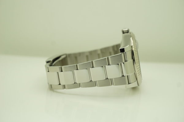 Rolex 116334 DATEJUST 2 18K FLUTED BEZEL BLUE STICK DIAL OYSTER BAND FULL SET - Image 6