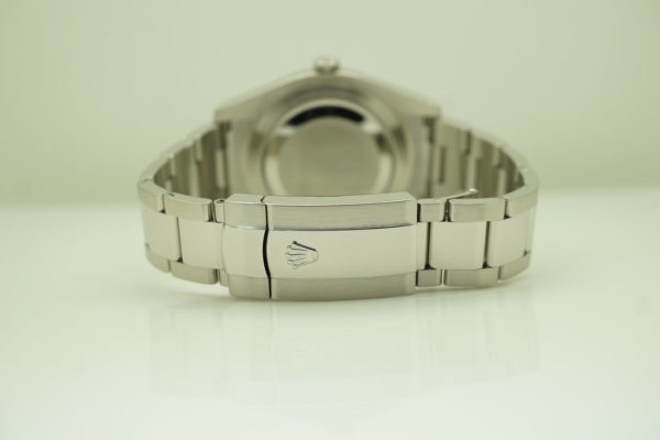 Rolex 116334 DATEJUST 2 18K FLUTED BEZEL BLUE STICK DIAL OYSTER BAND FULL SET - Image 7