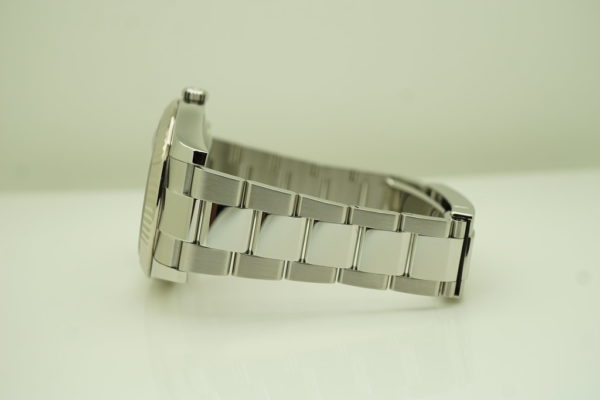 Rolex 116334 DATEJUST 2 18K FLUTED BEZEL BLUE STICK DIAL OYSTER BAND FULL SET - Image 5
