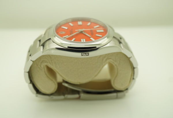 MINT Rolex 124300 OYSTER PERPETUAL 41 CORAL RED DIAL 2021 WARRANTY FULL SET - Image 4